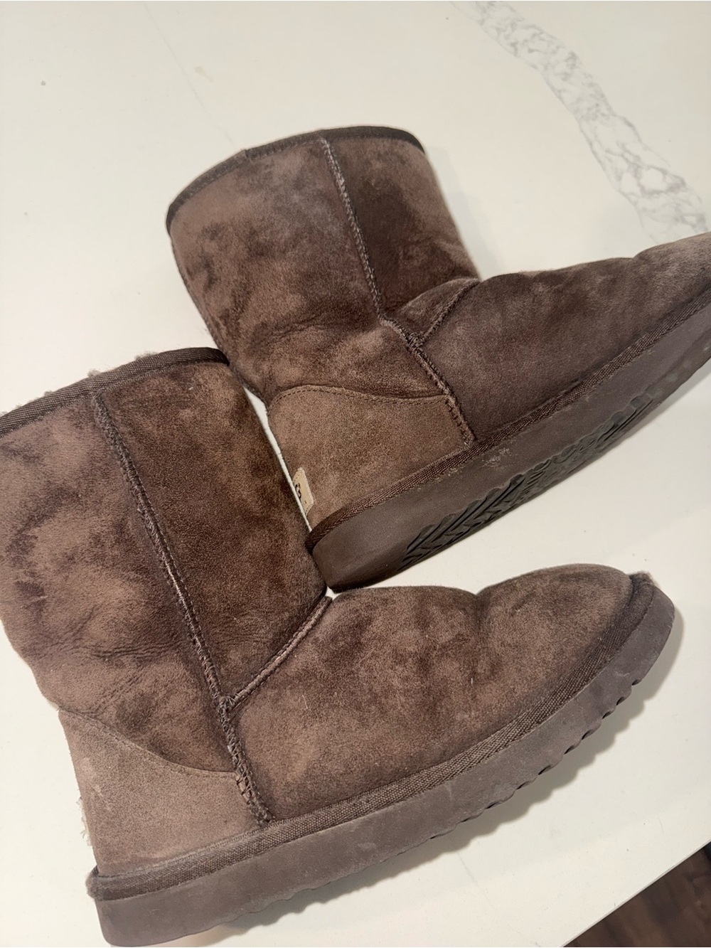 UGG Australia Classic Short Brown Boots Size 8 - Picture 2 of 8